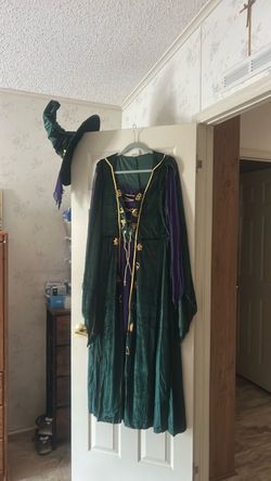 Hocus Pocus costume with hat