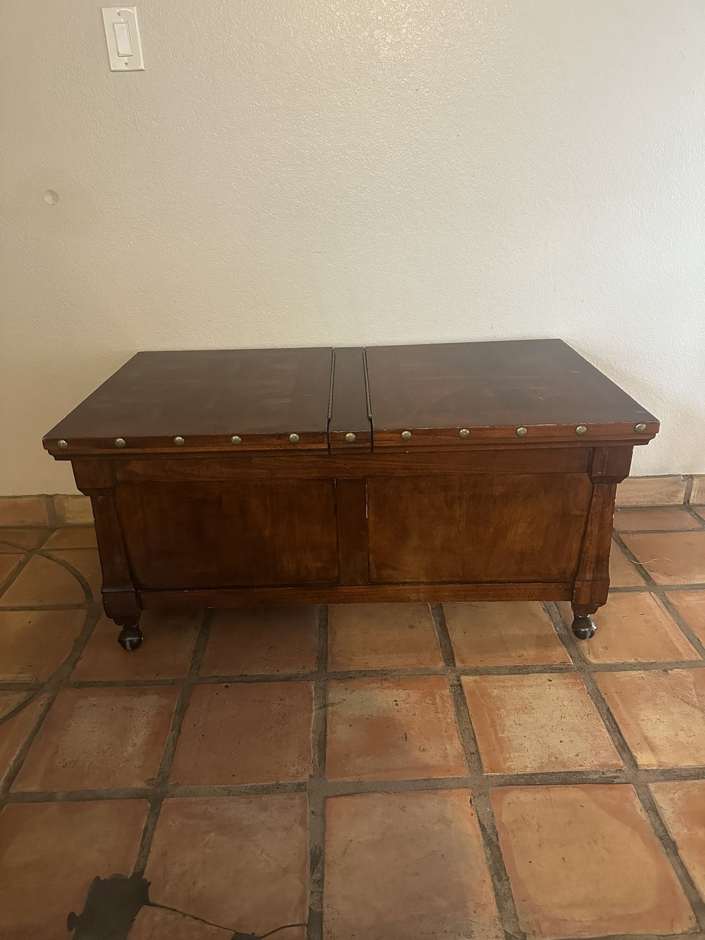 Coffee Table With Storage