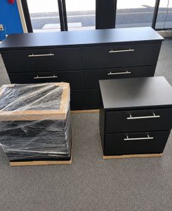 Dresser And 2 Nightstands  - Cómoda y 2 Mesitas de noche