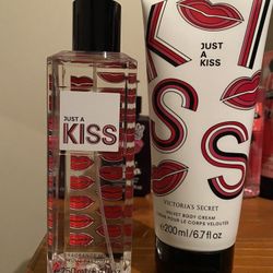 Victoria’s Secret Mists and Lotion Set