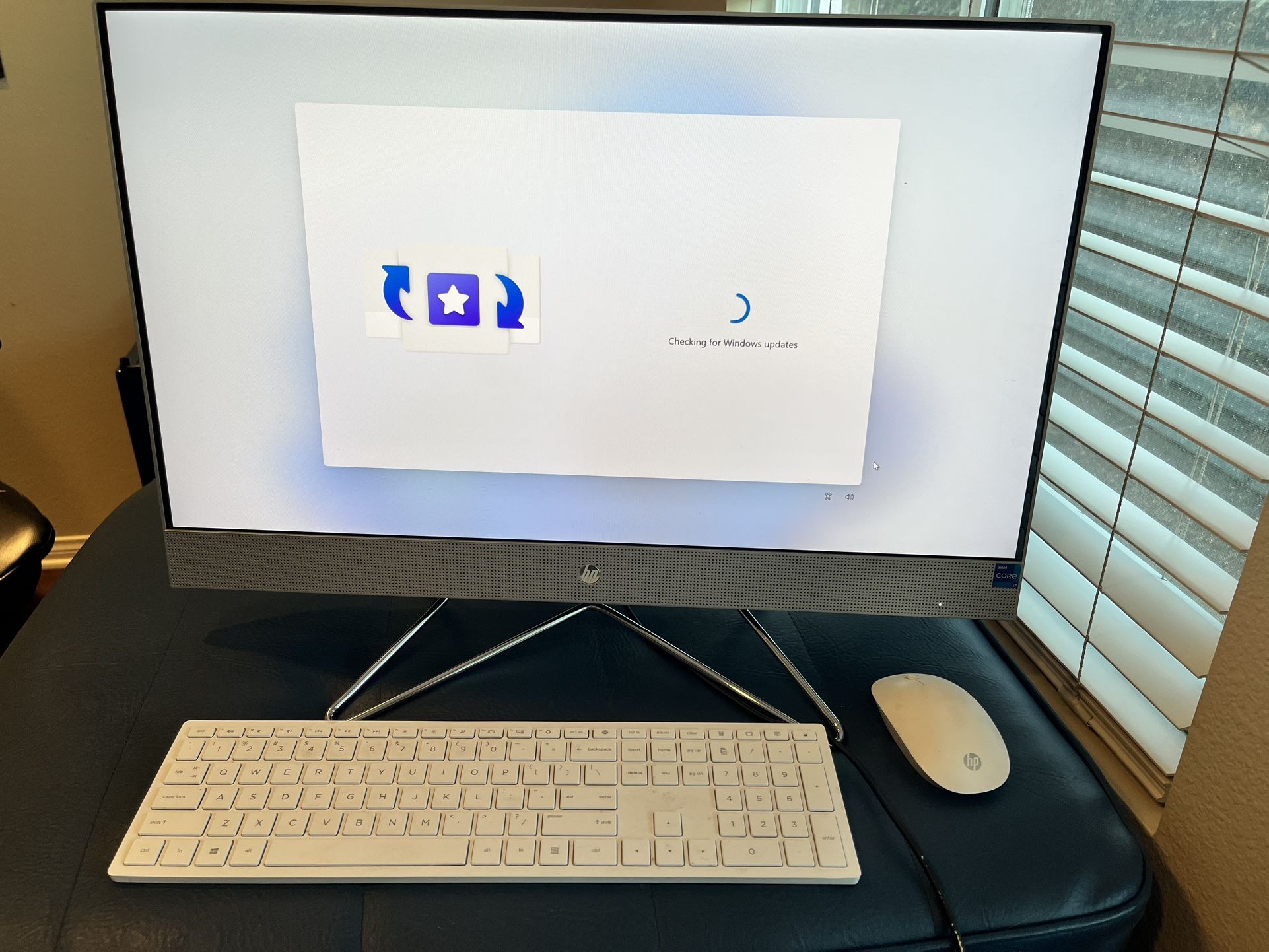 HP 27 All-in-One PC Full HD Touch Screen (Perfect Condition