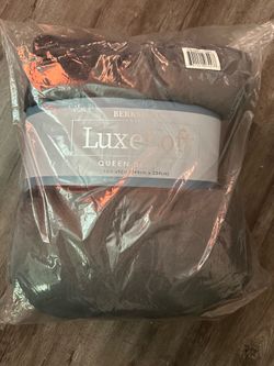 Luxury Hotel Like Blanket (Brand New)