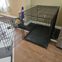 Large Wire Dog Crate/Kennel