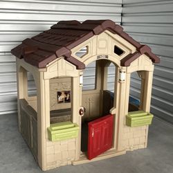 Fabulous Cottage Playhouse Complete And Hardly used 
