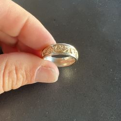 14k Gold Mens Wedding Ring 