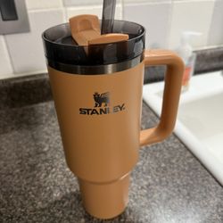 Stanley 40oz Camel