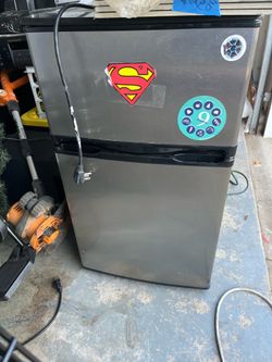 Mini fridge