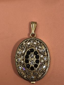 Vintage Vanity Fair Necklace watch pendant