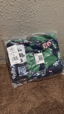 Boys 2 pack pajama pants and socks