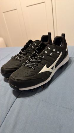 Mizuno softball Cleats women’s 10