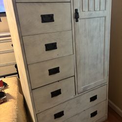 Armoire