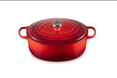 Le Creuset 9.5 Quart Signature Enameled Cast Iron Oval Dutch Oven