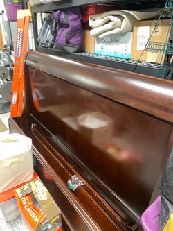 Cherry Wood Sleigh Bed