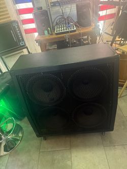 4x12 Peavey Speaker Cabinet
