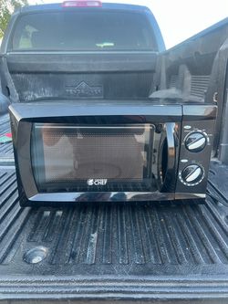 Commercial Chef Black Countertop Microwave