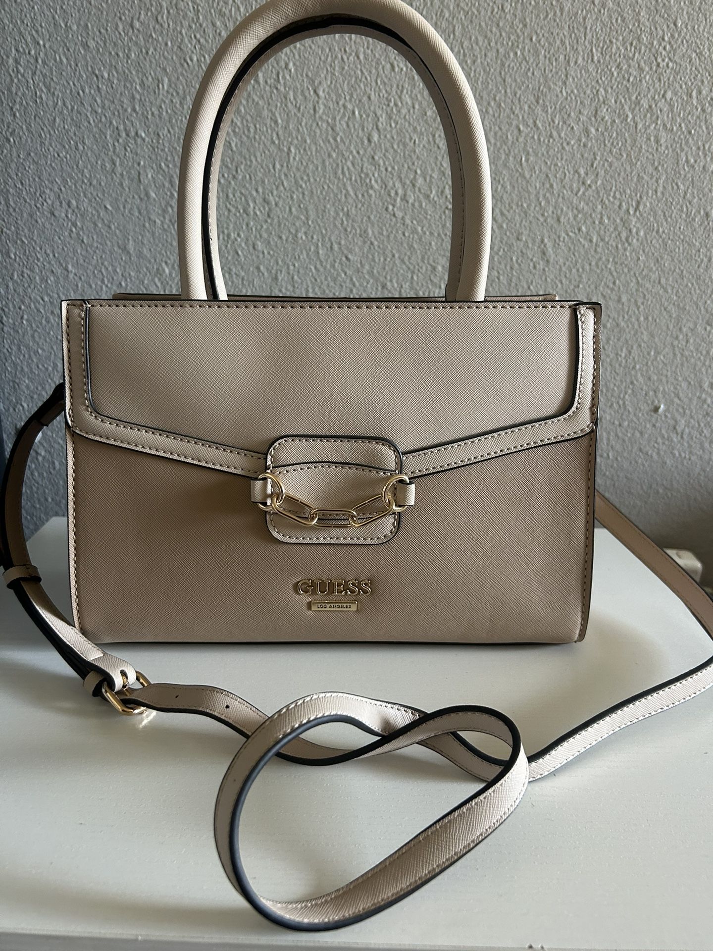 New Guess Purse/Crossbody Bag