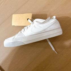 Brand new Nike Court Legacy NN women’s sneakers, size 6.