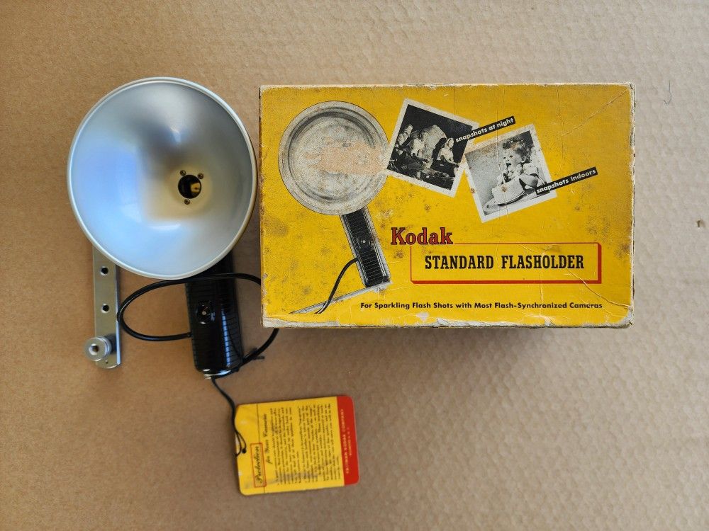 Vintage 1952 Kodak Standard Flasholder in Original Box with bracket