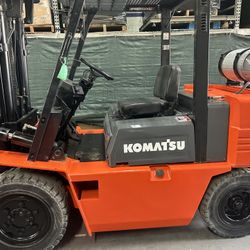 Forklift All Terrain 8000 Lbs PODEROSO