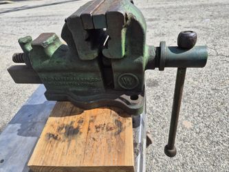 Old Bench Vise
