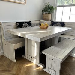 Kitchen Nook and Dining Table 