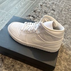 Jordan 1 Mid