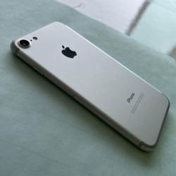 iPhone 7 Unlocked/desbloqueado 😎