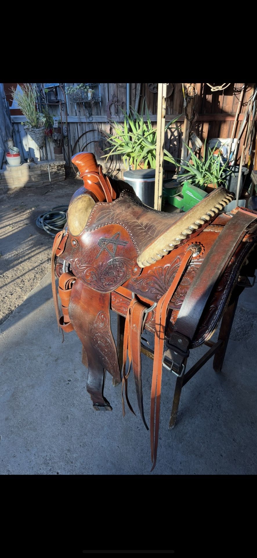 Saddle