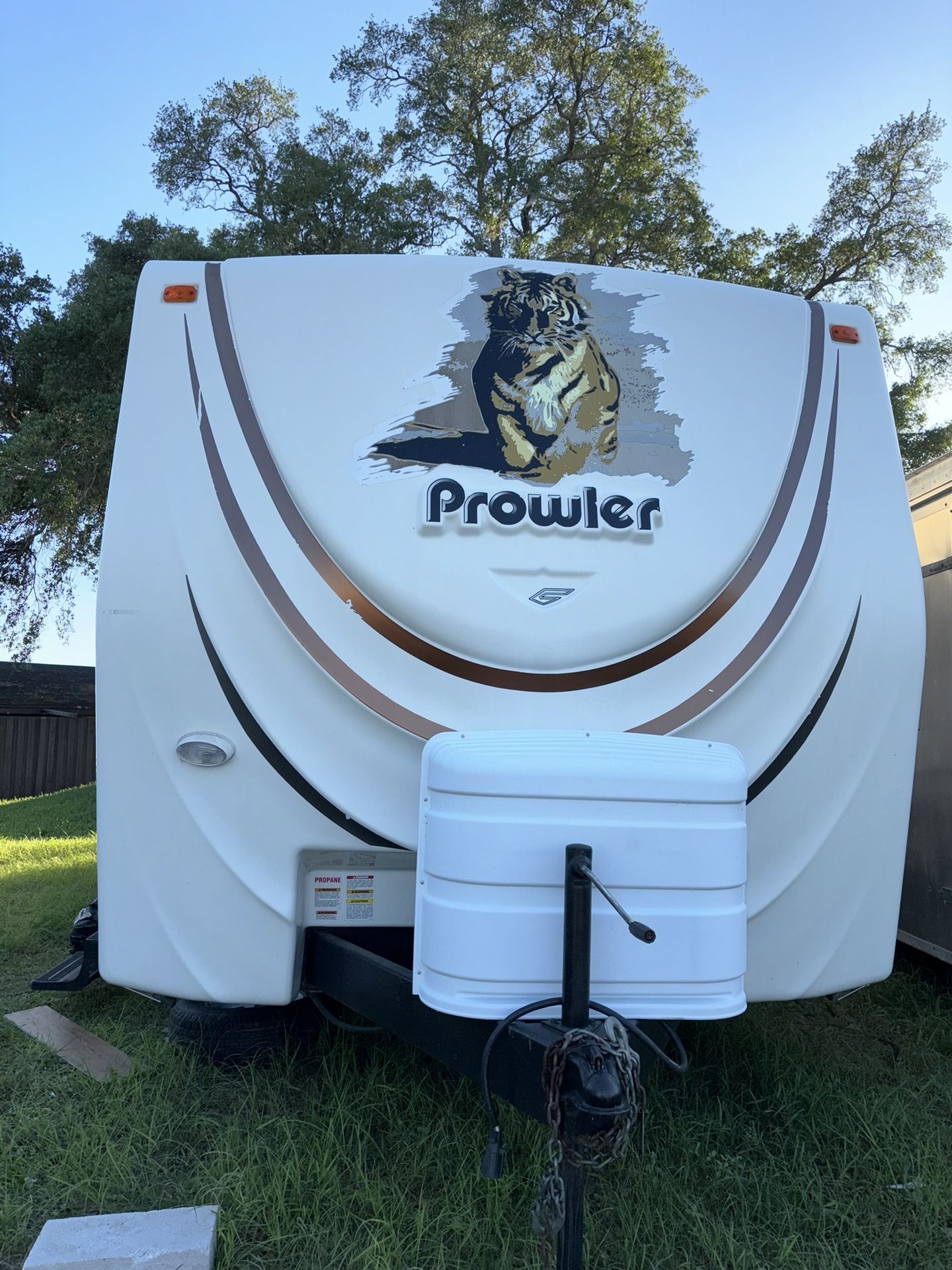 2009 Fleetwood Prowler 28ft