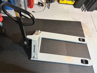 Pallet Jack 4,400lbs
