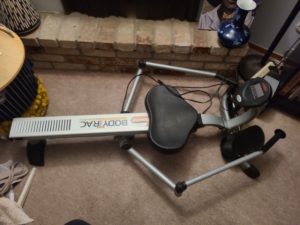 Bodytrac Rowing Machine