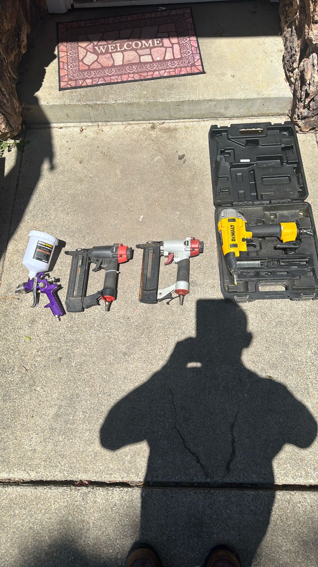 Finish Nail Air Guns And Staple Gun And paint Gun