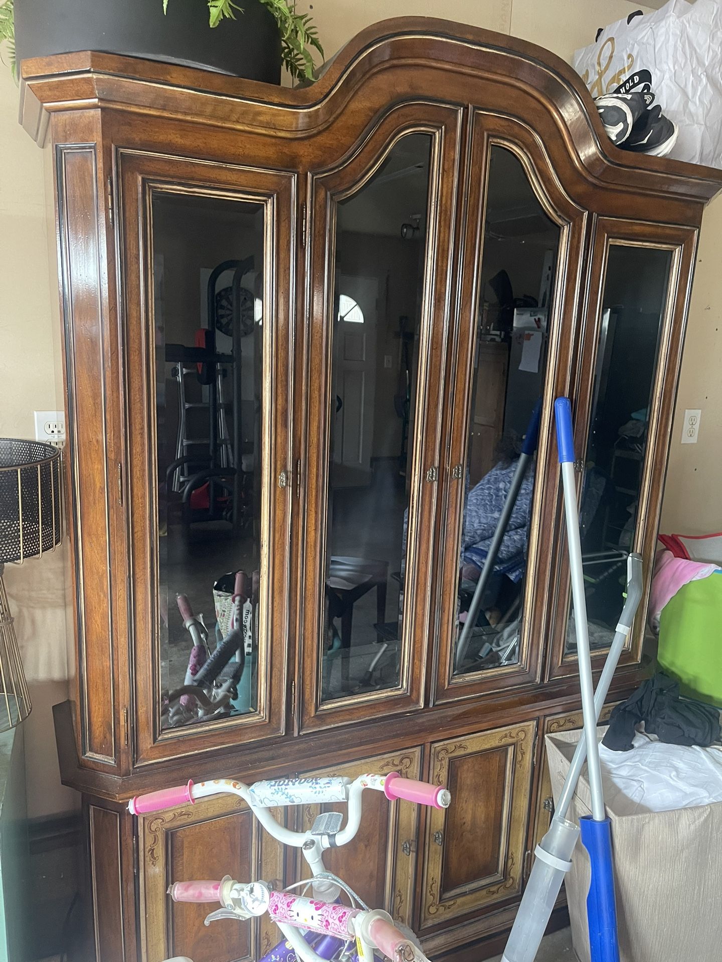 China Cabinet 
