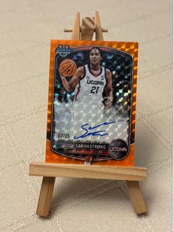 Sarah Strong Bowman Chrome Auto /25 UCONN
