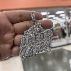 💯 Bread Gang Pendant available in Gold and Silver 