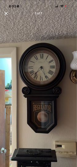 Regulator wall clock
