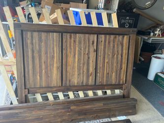 Rustic Wooden Queen Bed Frame