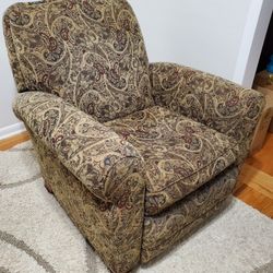 La-Z-boy Full Recliner. 