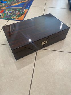High Gloss Wood Cigar humidor 250 count