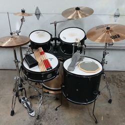 Mapex Storm Drum Set