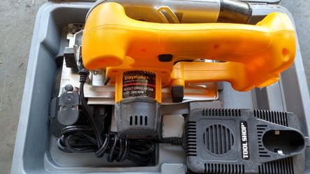 Tool Shop Slaymaker 18v Circular Saw 5 1/2" w/case Excellent condition