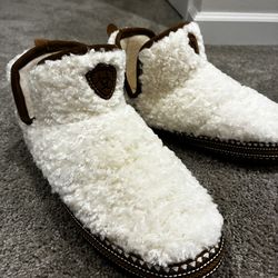 Ariat slippers size 8.5-9 women’s