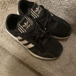 Adidas  Size 9.5