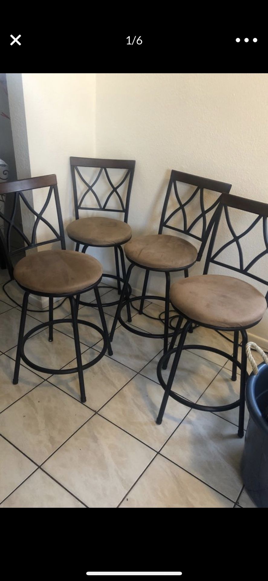 Dining room chairs. Kitchen table chairs/ bar stools set of 4