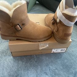 Boots Ugg Romely Short Buckle