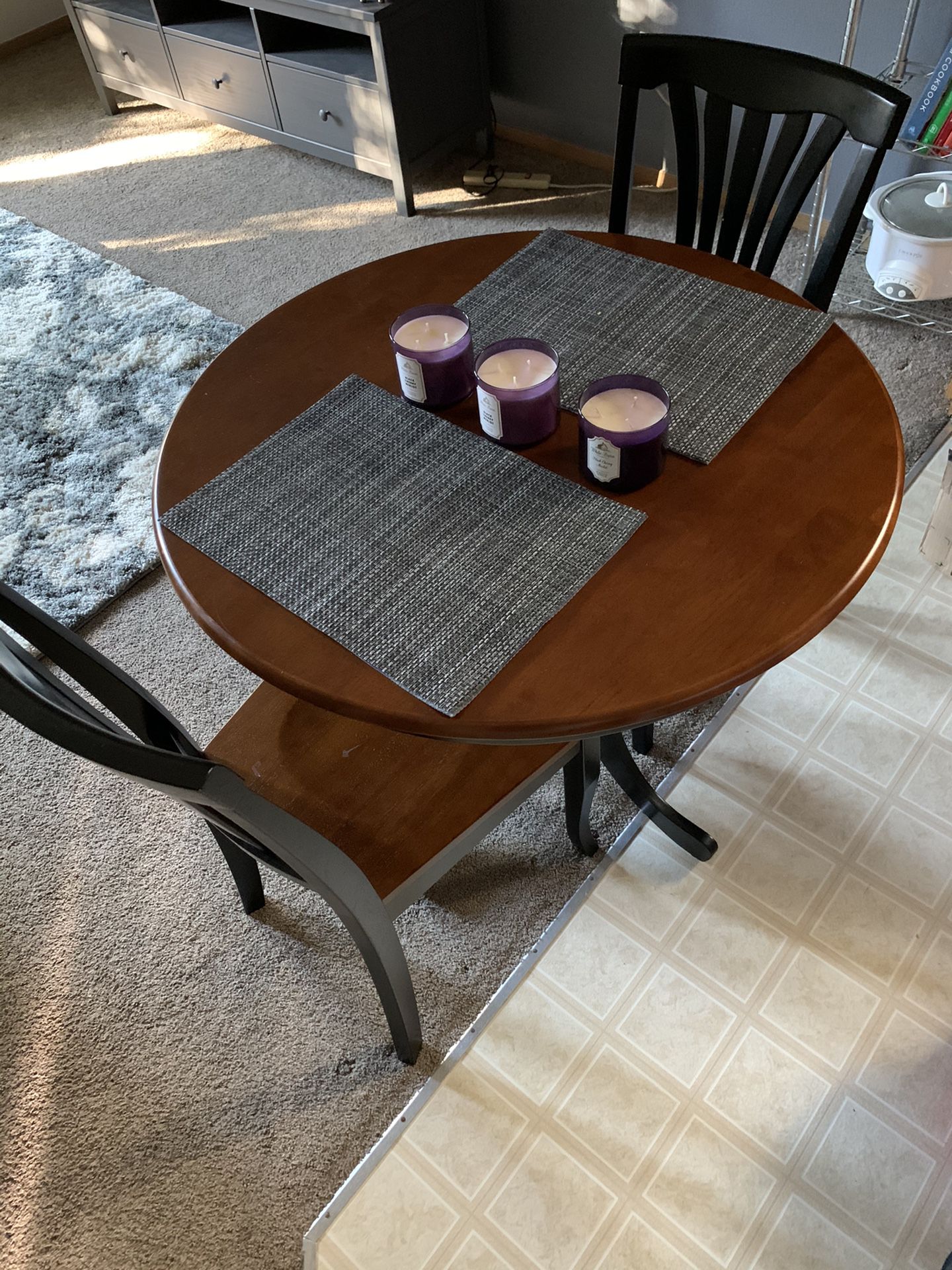Small kitchen table 36” round with two chairs