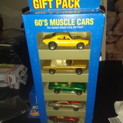 Brand New Hotwheels 60"S Muscle Cars Gift Pack