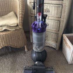 Dyson vacuum 