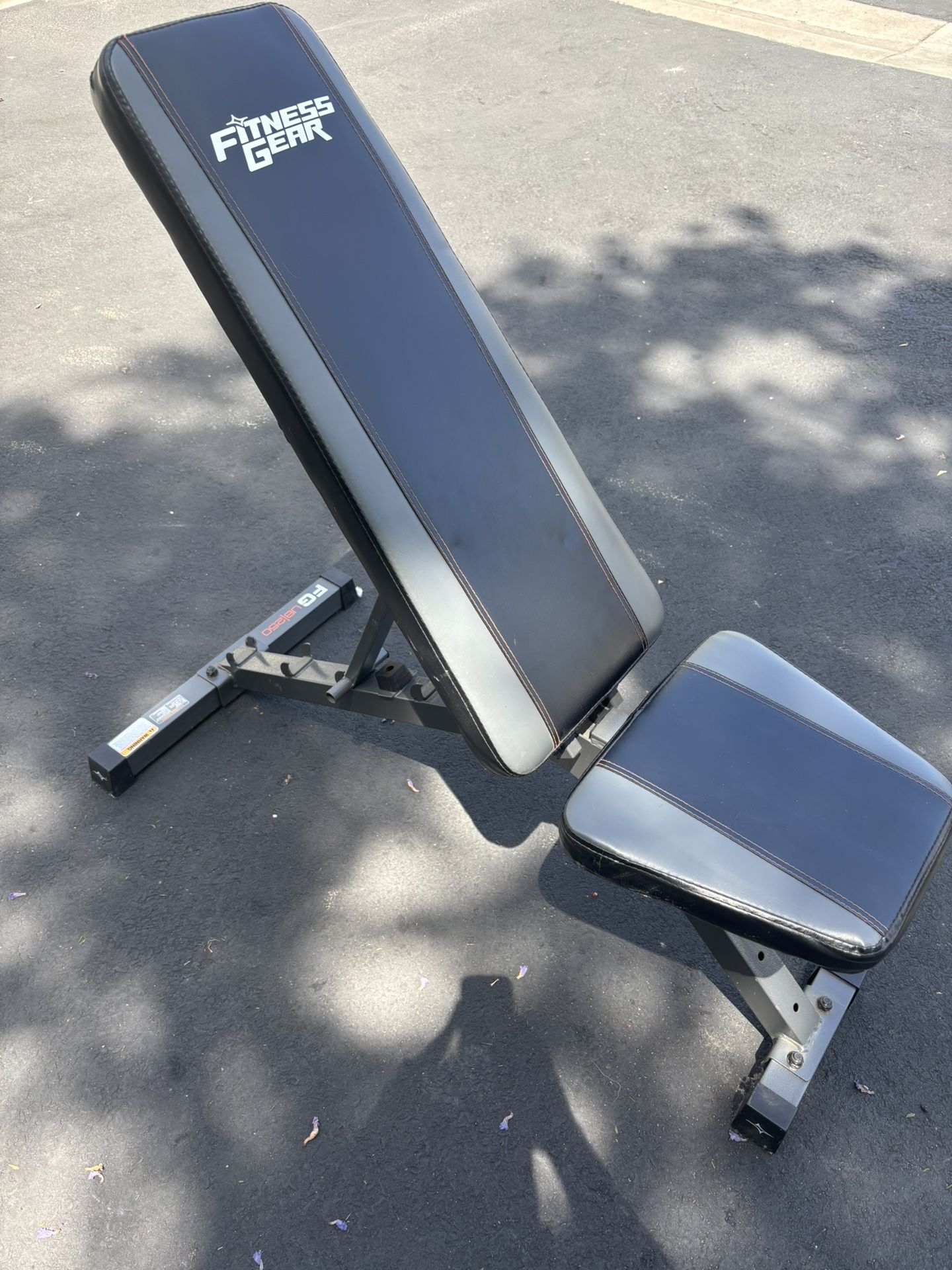 Adjustable Weight Bench