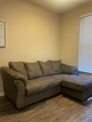 $175 Grey couch In Buckhead